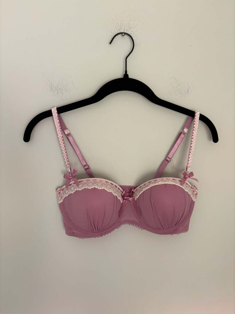 Black Fuchsia Coquette Purple Ruffled Lace Bows Balconette Bra Size 34D